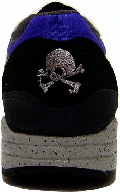 Skull Nike