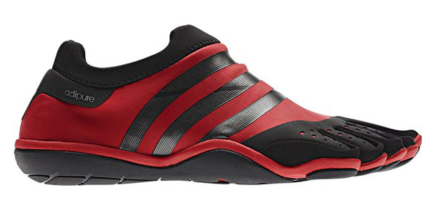 Спортивные кроссовки с пальцами adidas Adipure Trainers черно-красные