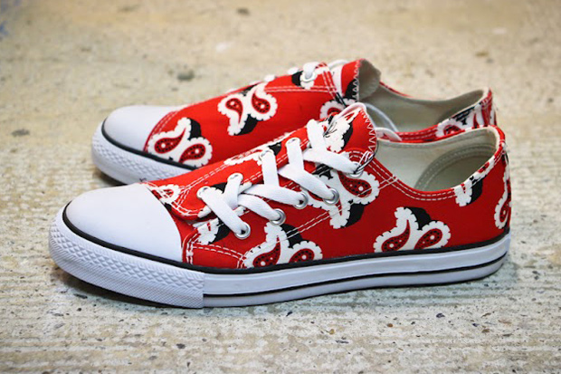 Красные кеды Ganryu x Comme des Garcons Красные кеды Ganryu x Comme des Garcons с огуречным принтом Paisley