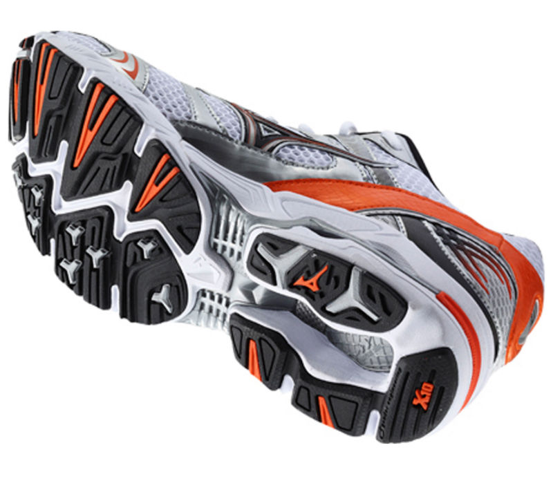      Mizuno Wave Rider 14